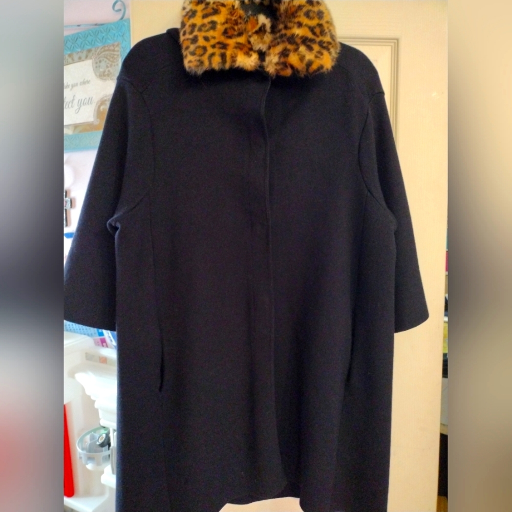 Women's Black Coat with Leopard Faux-Fur Collar